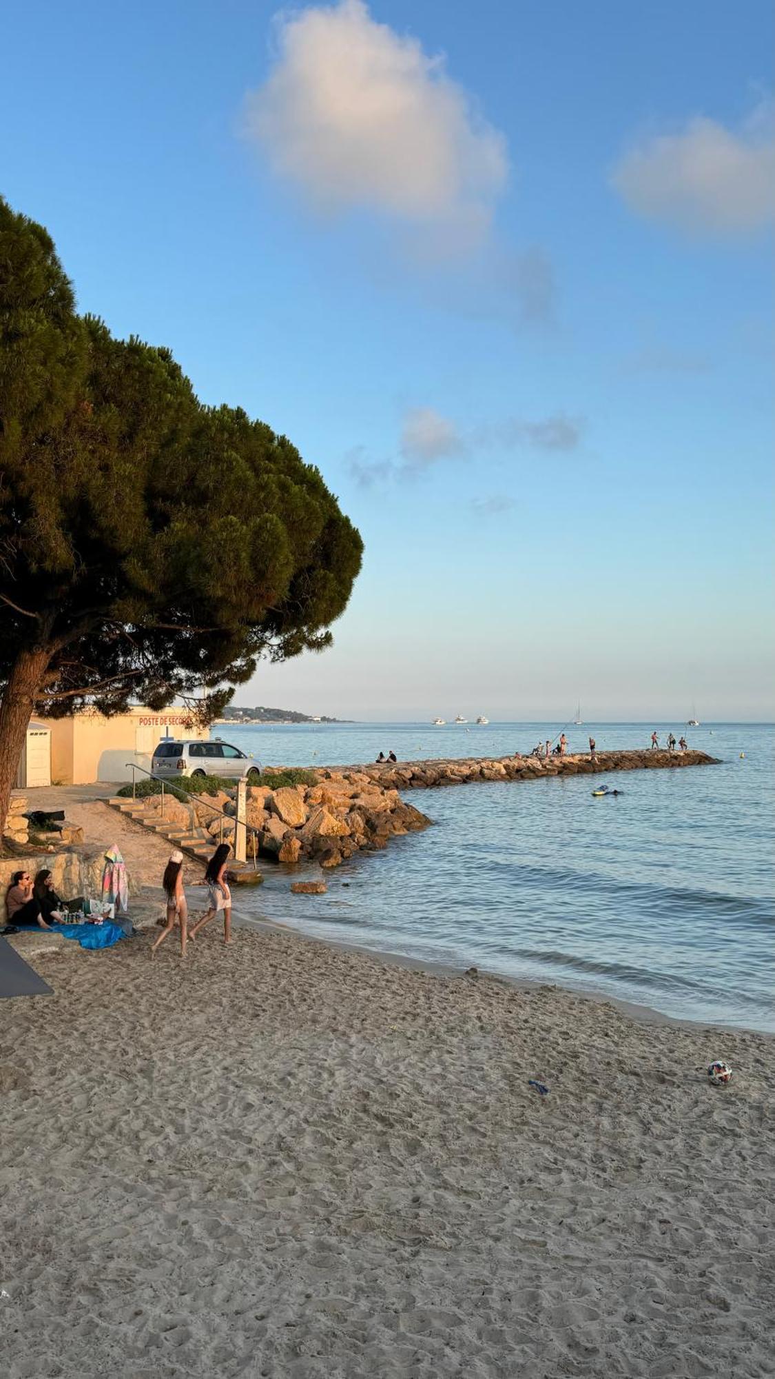 Juan-les-pins Clim-plage 200m -piscine *